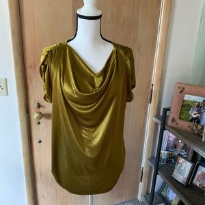 XL scoop next goldish green top.